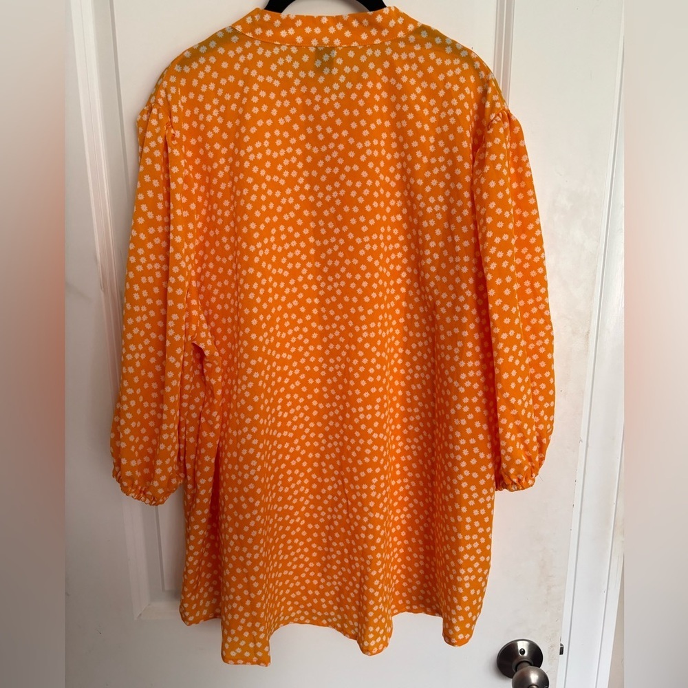 NWOT Vibrant Yellow Floral Button Down Blouse Size 2XL - Picture 4 of 4